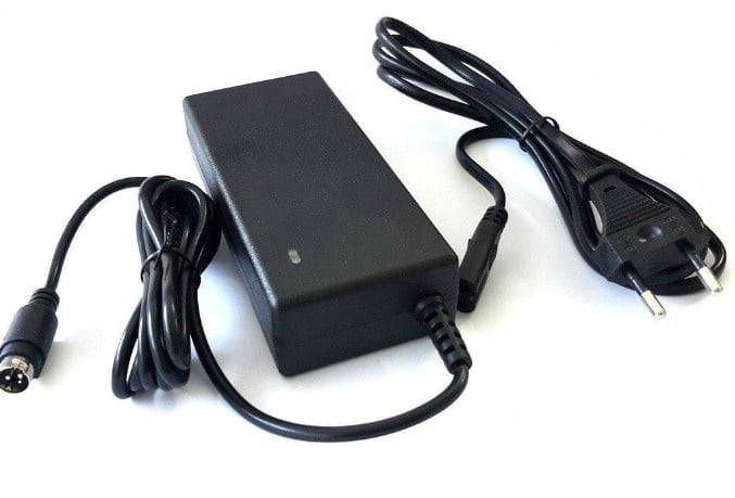 Fully O1605K 24 Volt 3 Amper 3 Pinli Priz Tipi Adaptör