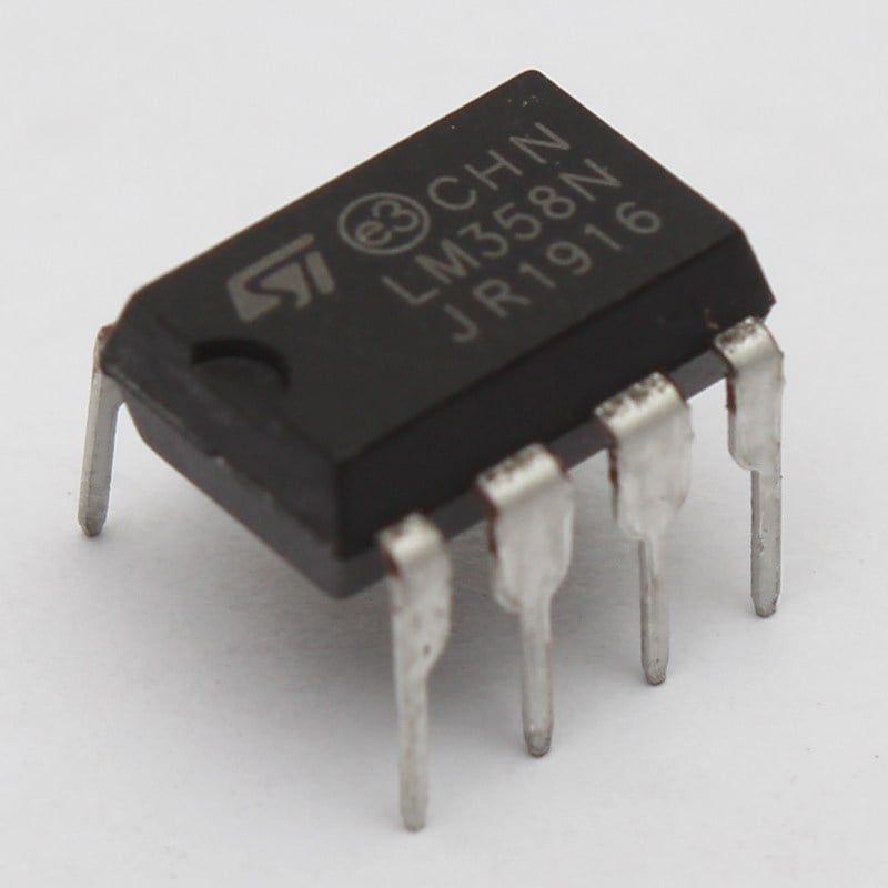 LM 358N OPAMP Entegre