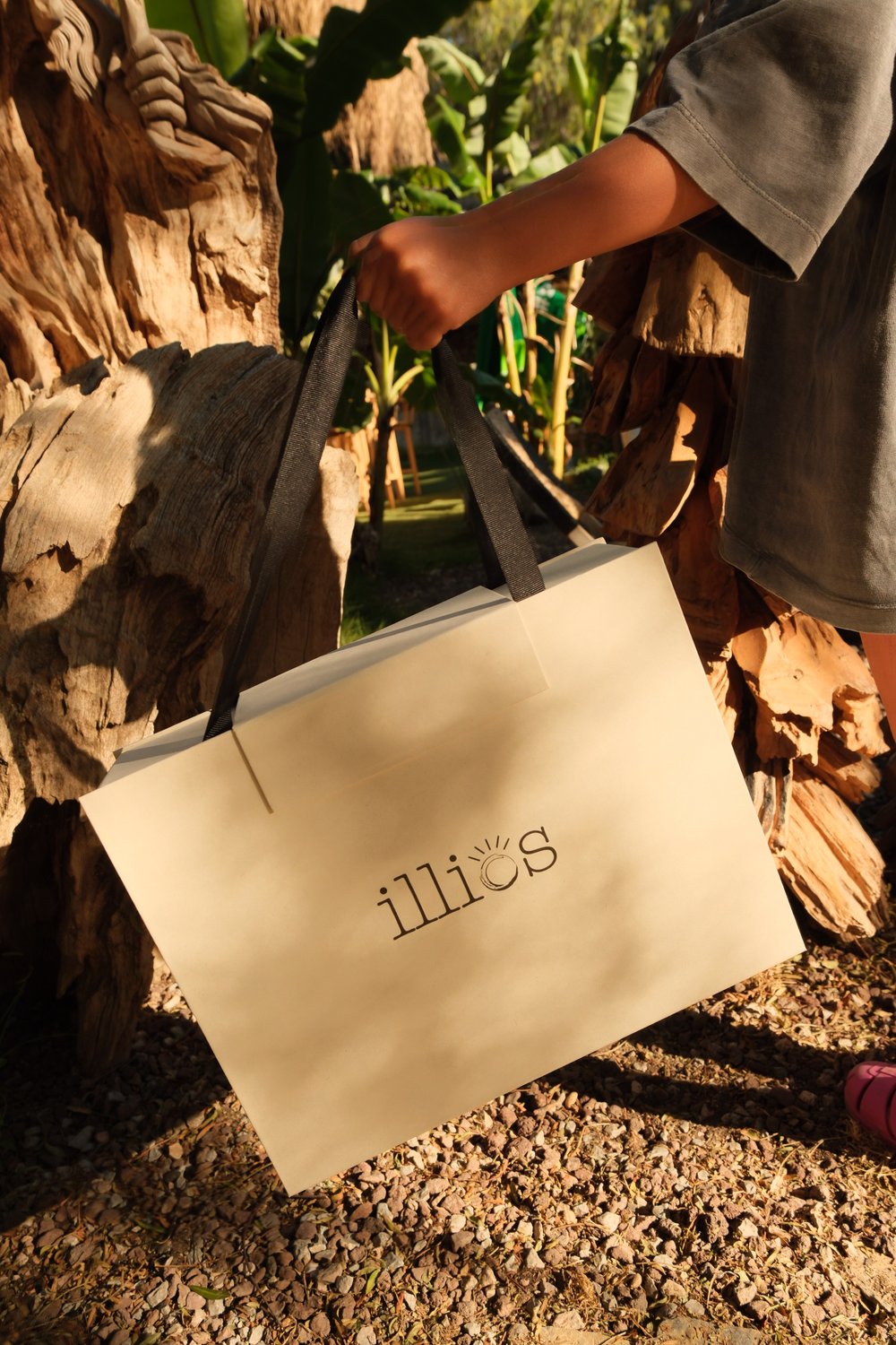 İllios Mıknatıslı Hediye Kutusu- 28cmx35cm