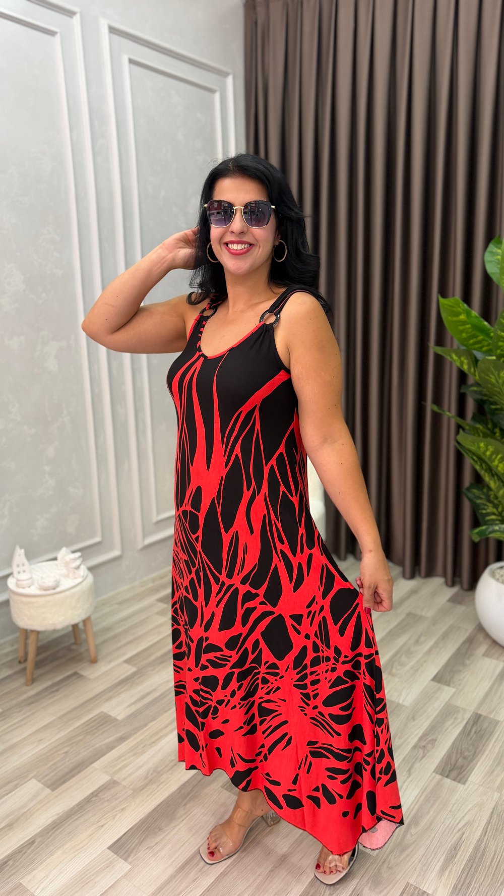 ARIA ASKILI ELBİSE KIRMIZI ZEMİN SİYAH ASİMETRİK DESEN