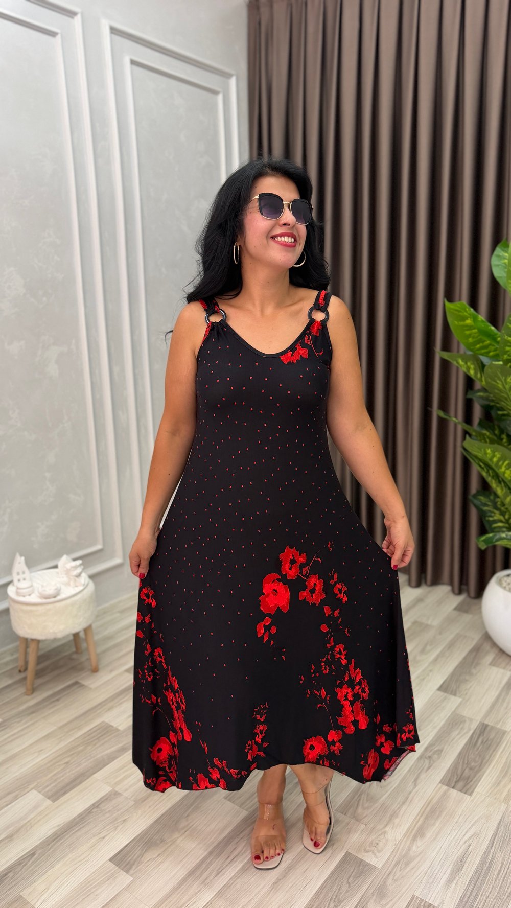 ARIA ASKILI ELBİSE SİYAH ZEMİN ÇİÇEK DESENLİ