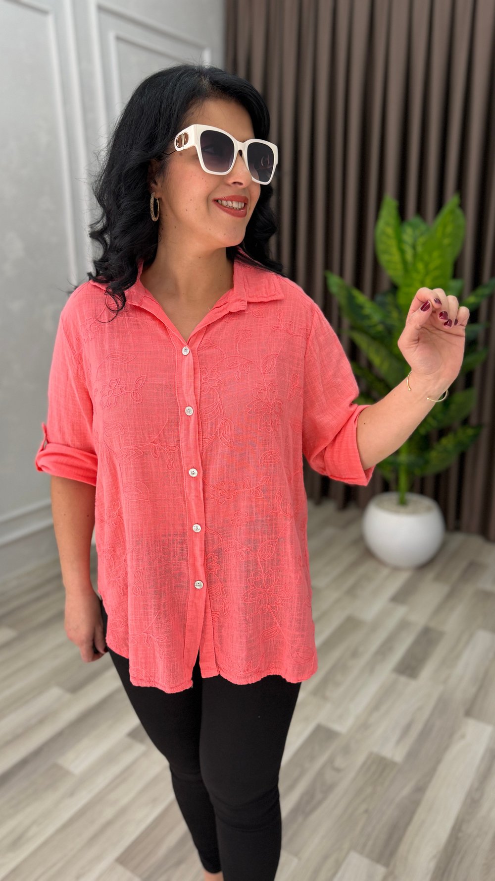 İTALYAN MODELNAKIŞLI KETEN GÖMLEK NAR ÇİÇEĞİ