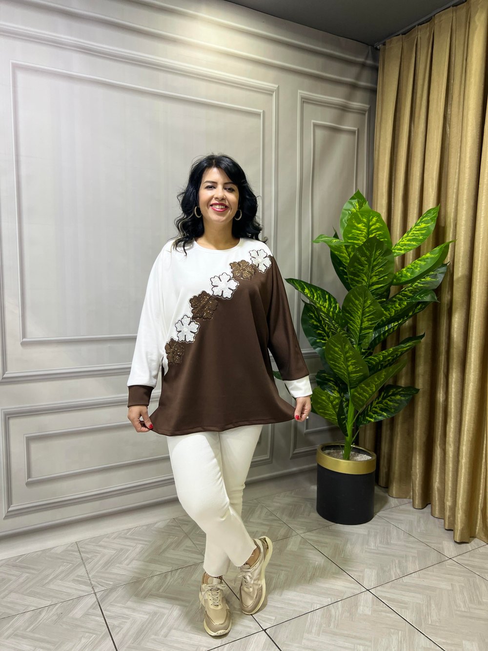 PERLA NAKIŞ & TAŞ İŞLEMELİ TASARIM SWEAT KAHVERENGİ BEYAZ