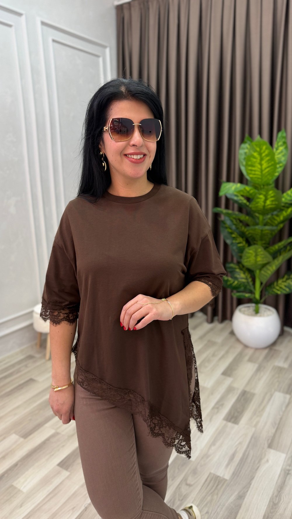 TIMELESS DANTEL DETAYLI ASİMETRİK TSHIRT KAHVERENGİ