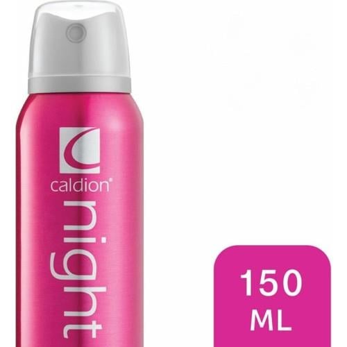 Caldion Night Kadın Sprey Deodorant 150 ml – Sandal Ağacı ve Siyah Frenk Üzümü Aromalı, Pudrasız, Alüminyum ve Paraben İçermeyen