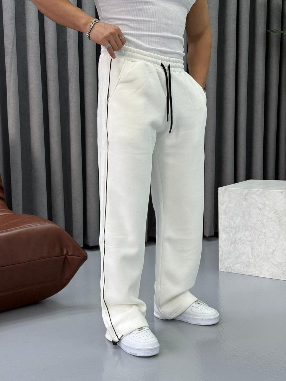 BİYELİ BAGGY BEYAZ EŞOFMAN