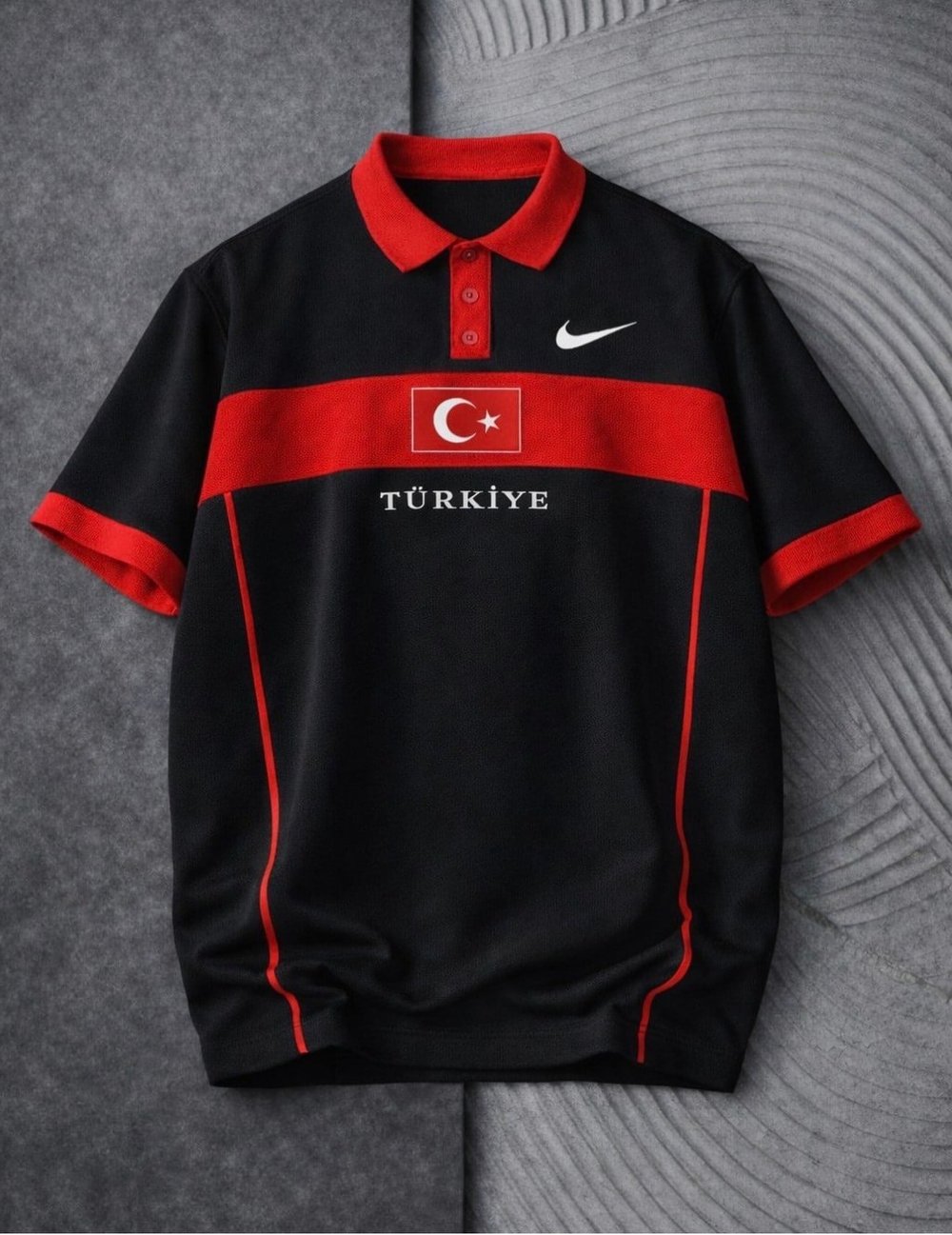 TÜRKİYE NAKIŞLI SİYAH OVERSİZE TSHİRT
