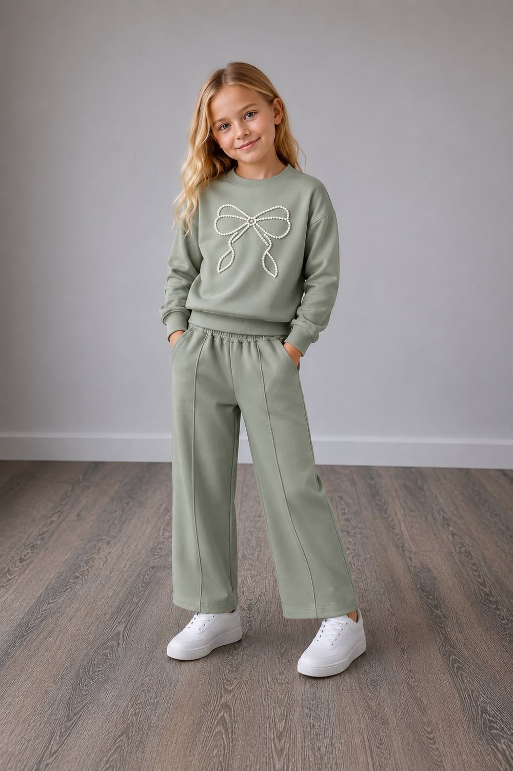Kız Çocuk İnci Fiyonk Detaylı Sweatshirt Bol Paça Pantolon Alt Üst Takım