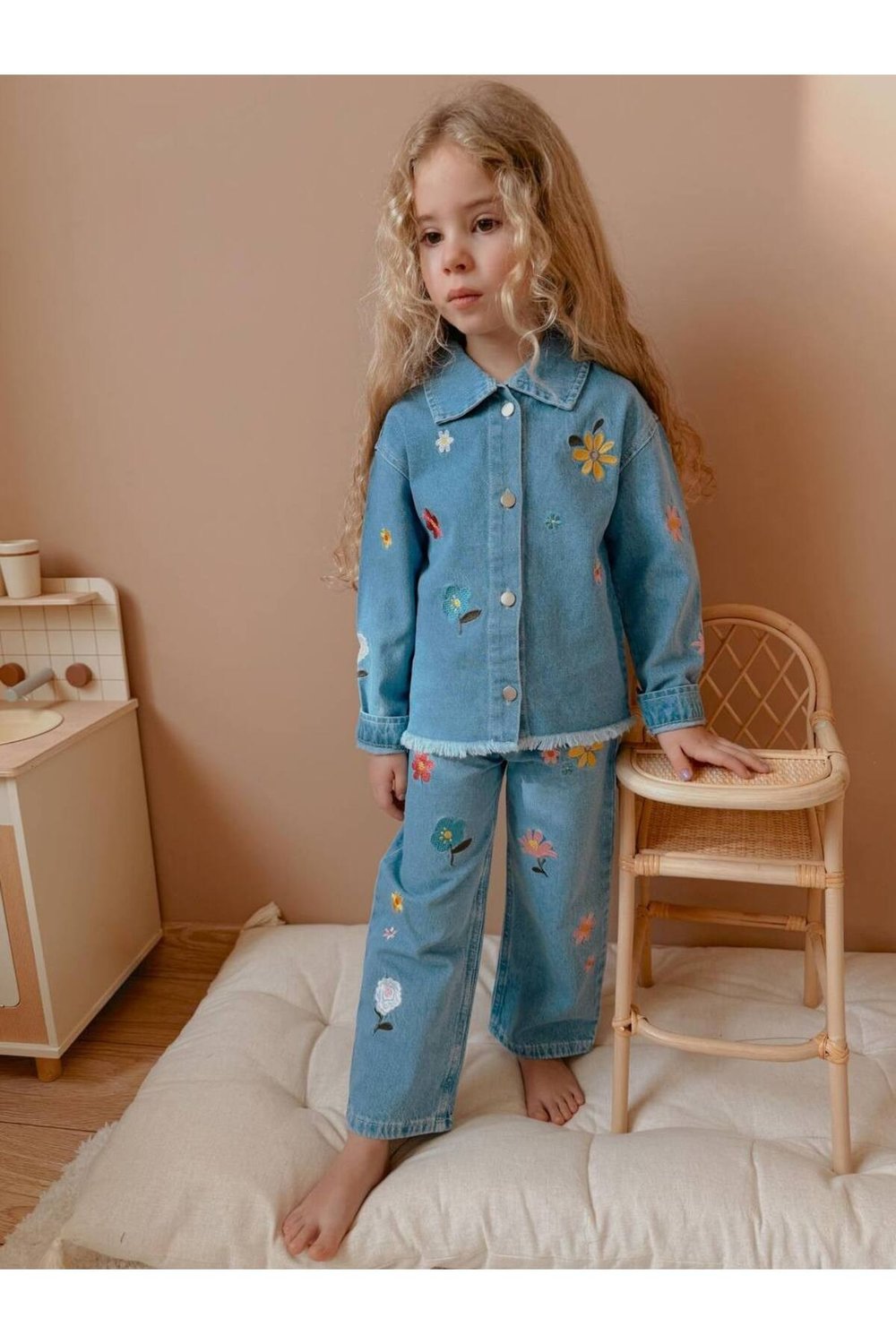 Yigit Butik Çiçek İşlemeli Denim Kumaş Kız Çocuk Alt Üst Takım