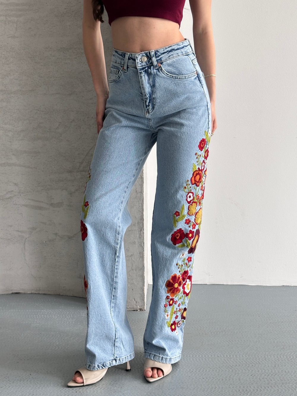 Nakış Detaylı Premium Jean