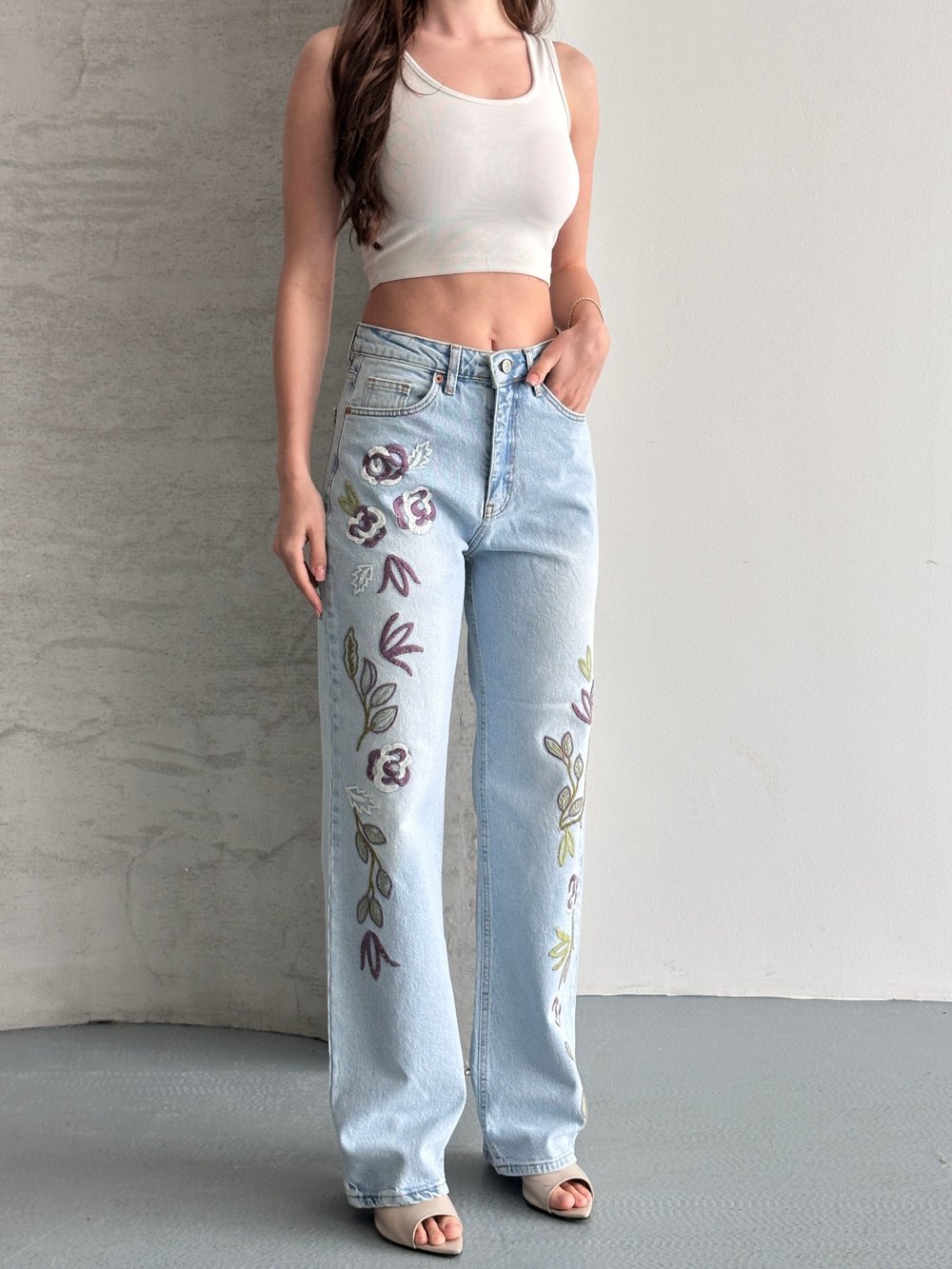 Nakış Detaylı Premium Jean