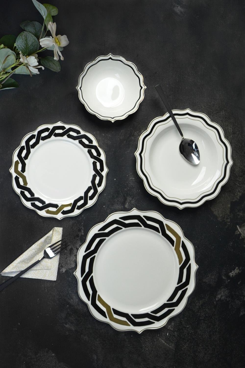 Royal Charme Premium Platin Yaldızlı 24 Parça Porselen Yemek Takımı