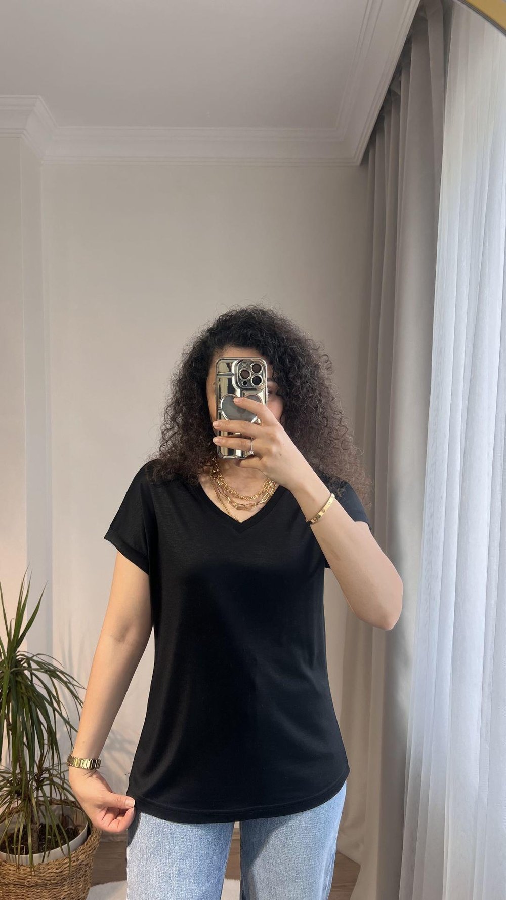 V Yaka Siyah Tshirt