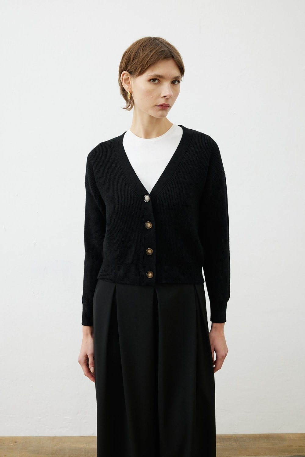 PREMIUM SELECTION V YAKA TRİKO HIRKA