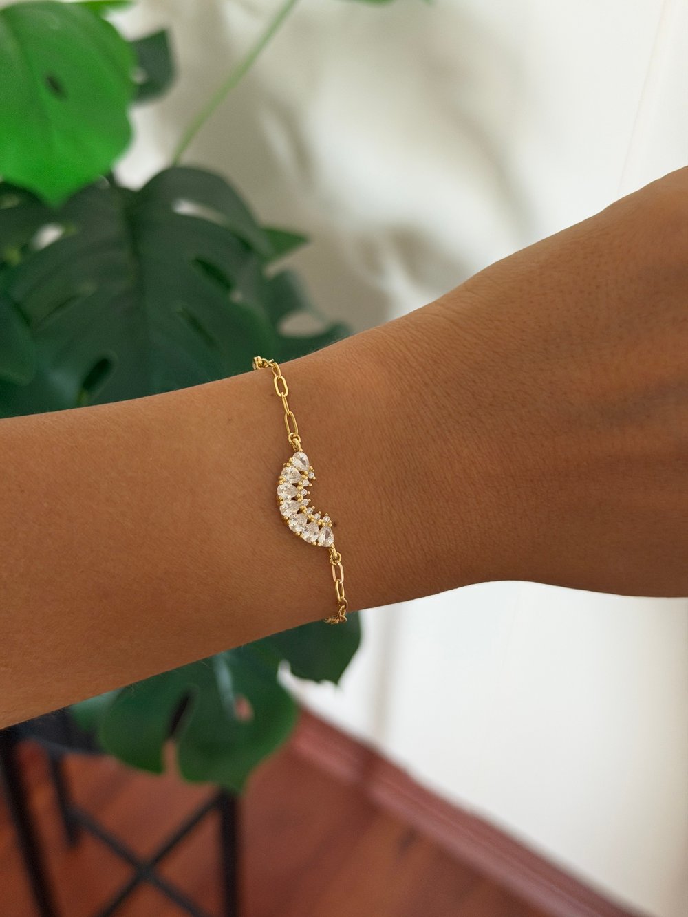 14K gold renk altın kaplama zirkon taşlı ve ayarlanabilir tasarım çıtır bileklik