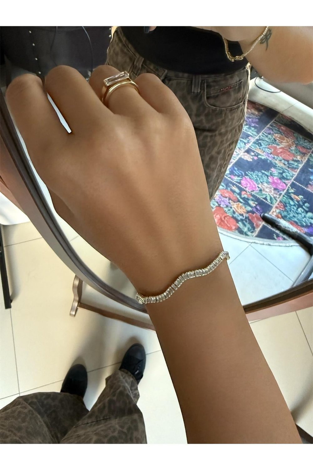 14K gold renk, S form tasarım bileklik