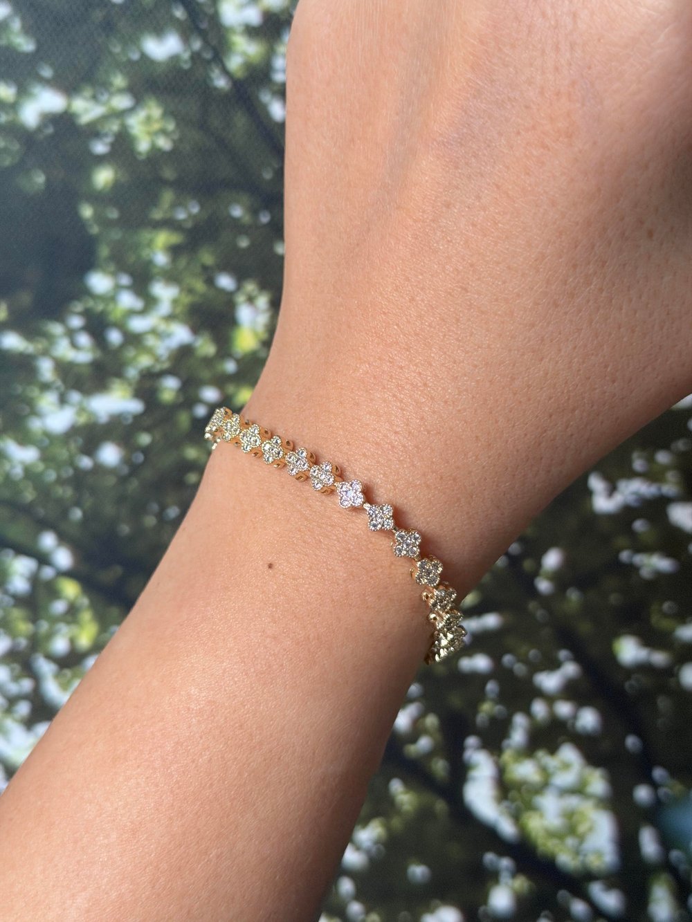 14K gold renk, VC model,vip kalite,zarif ve trend bileklik 🍀