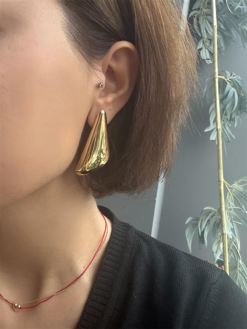 14K gold renk,üçgen tasarım hafif ve zarif küpe
