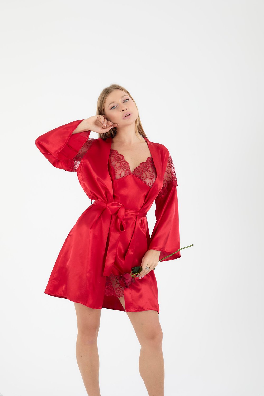 SCARLET KIRMIZI