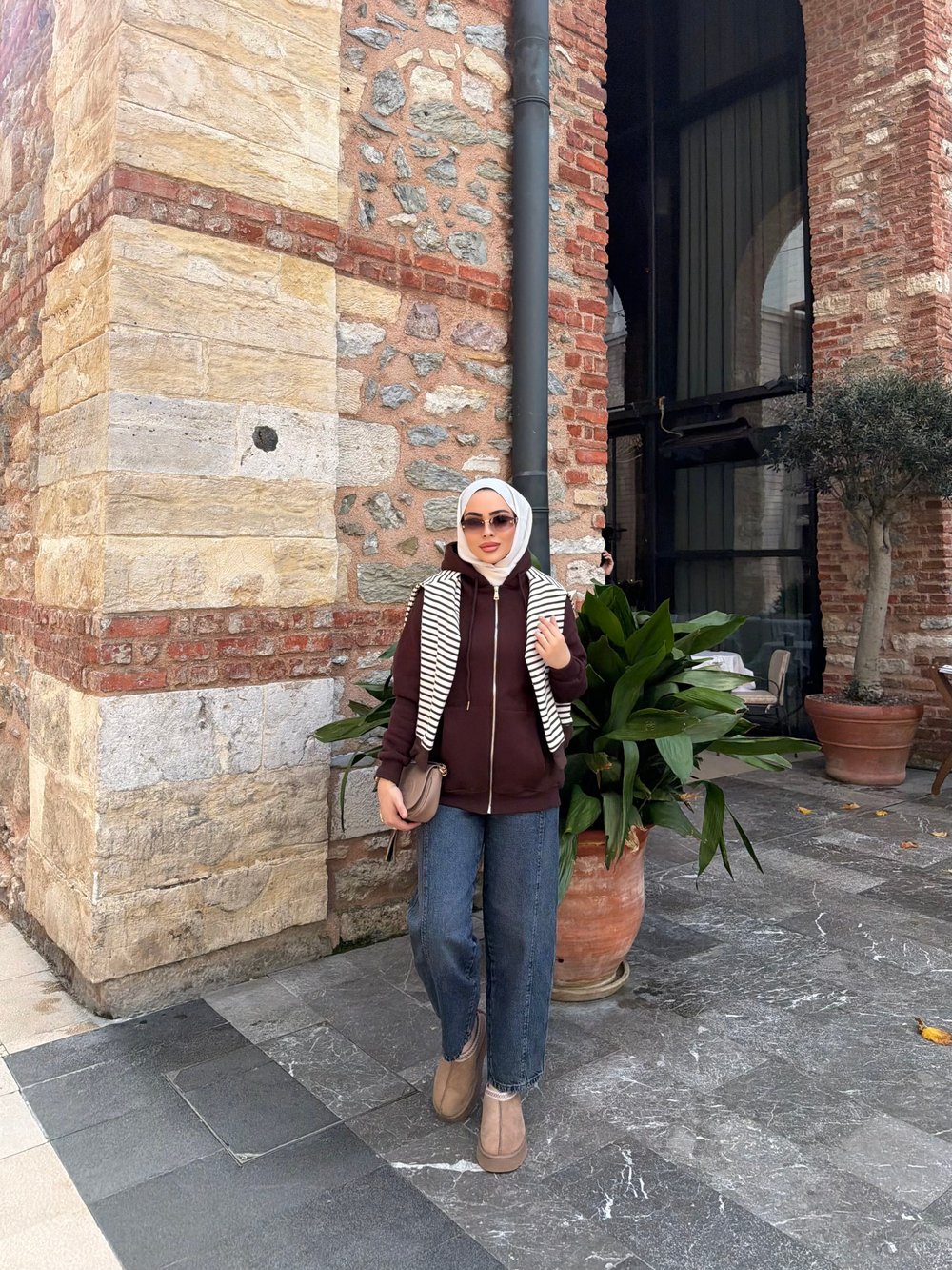  Kesna Fermuarlı Kapşonlu Sweat - Kahve
