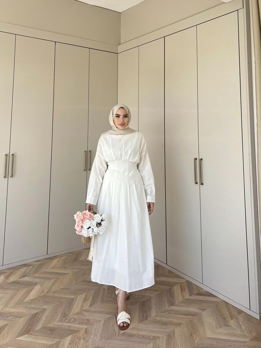 Besta Elbise - Beyaz
