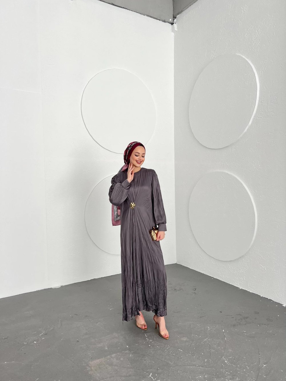 Broşlu Aden Elbise - Antrasit