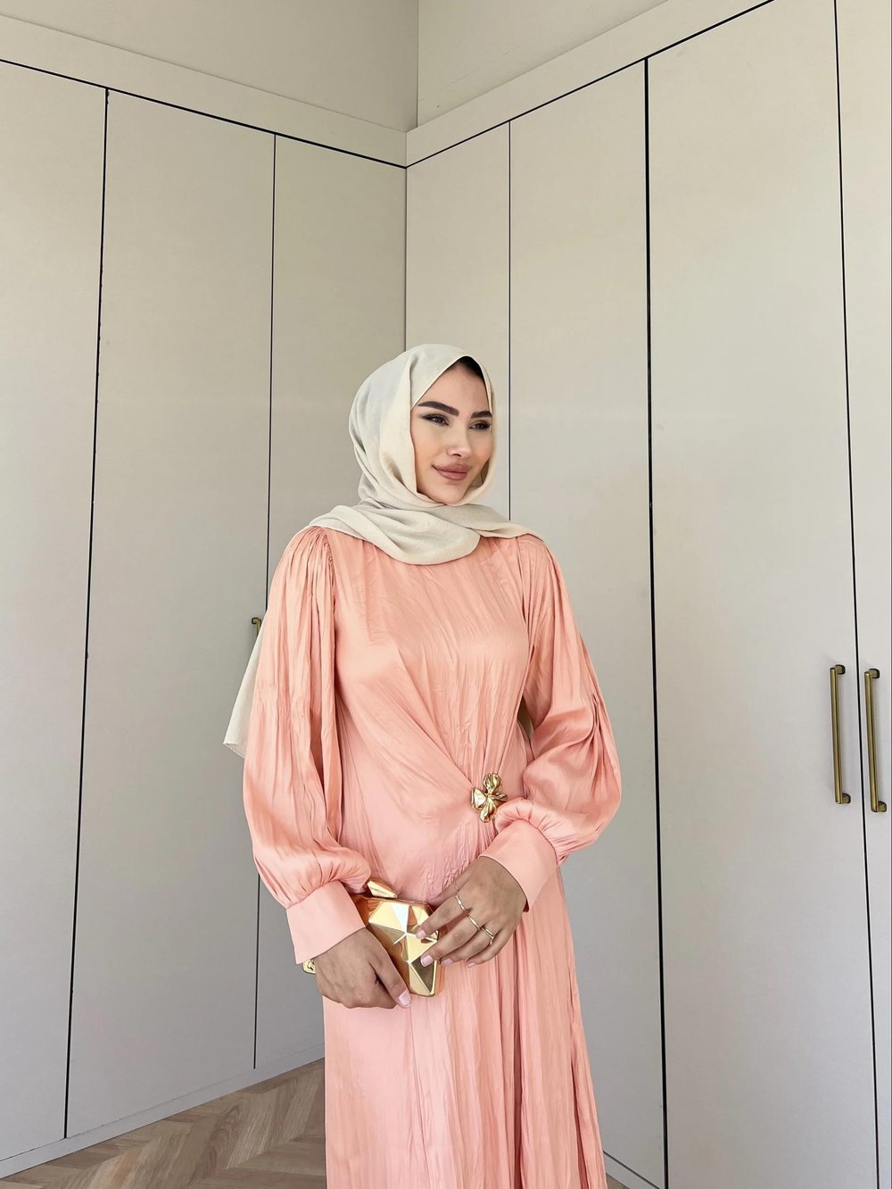 Broşlu Aden Elbise - Somon