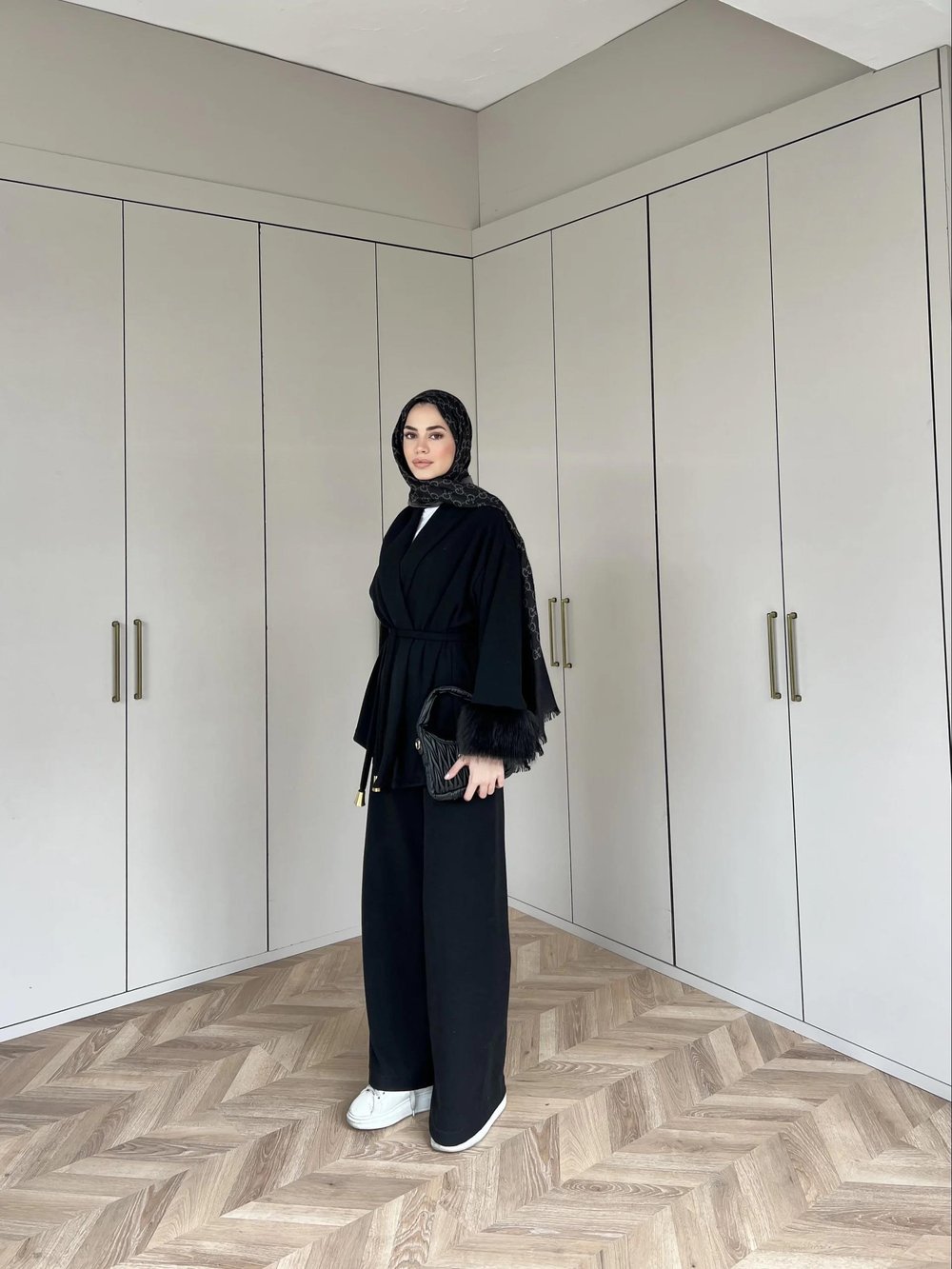 Hüma Kol Detayı Kürk Takım - Siyah 