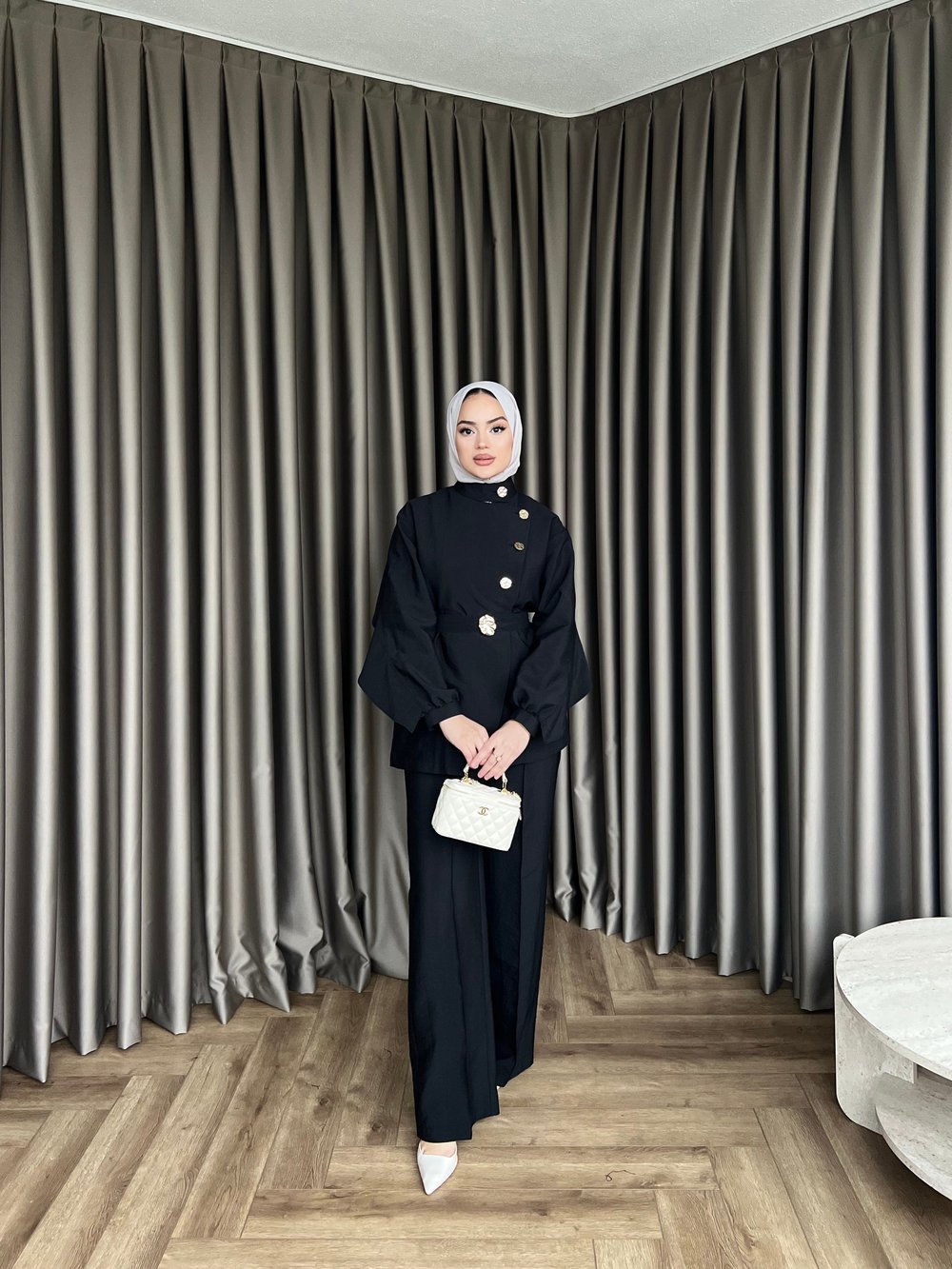 Besla Gold Düğmeli Takım - Siyah(ÖN SİPARİŞ)