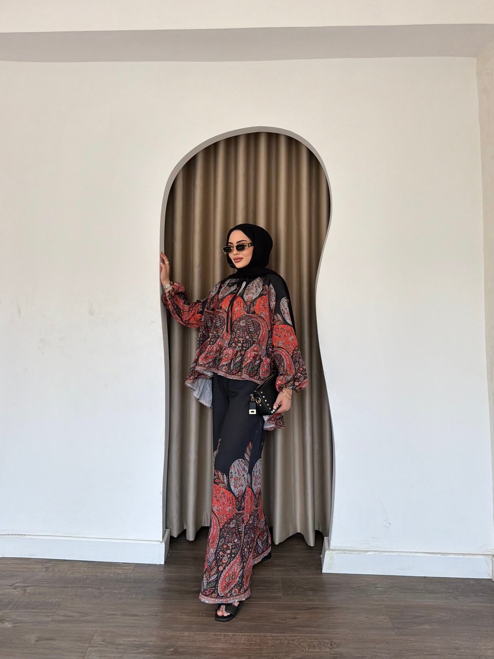 Çiçek Takım - Siyah