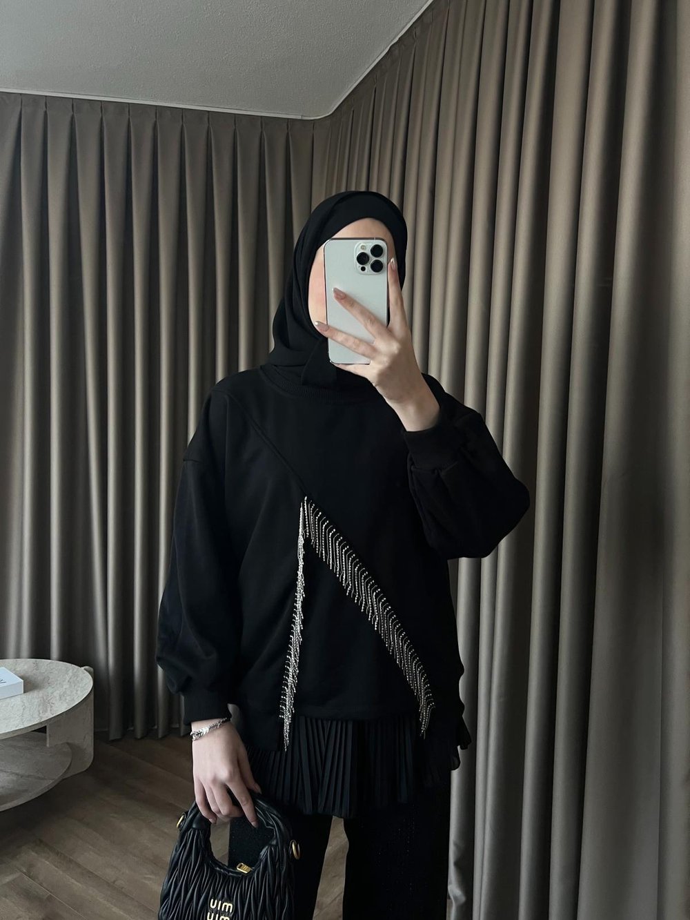 Ela Taş Detaylı Sweat Siyah