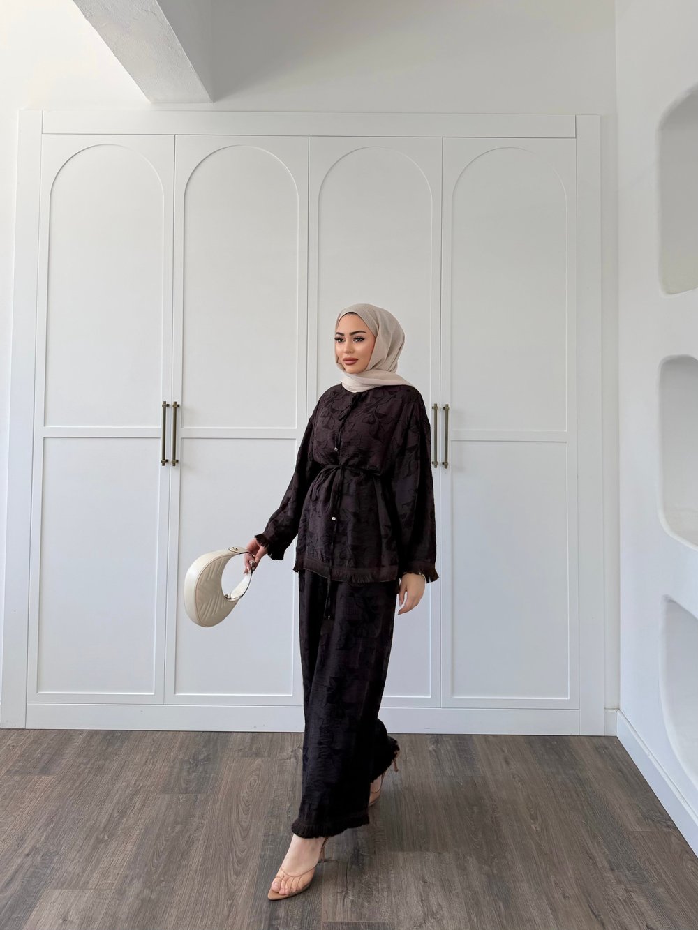 İzabel Takım - Kahve
