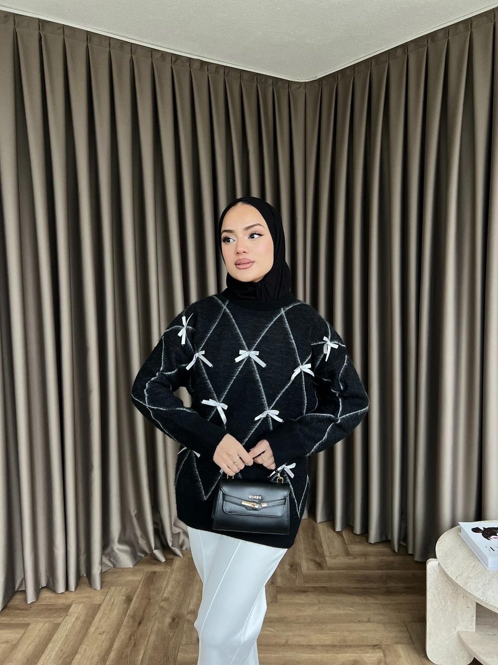 Kelebek Kazak - Siyah