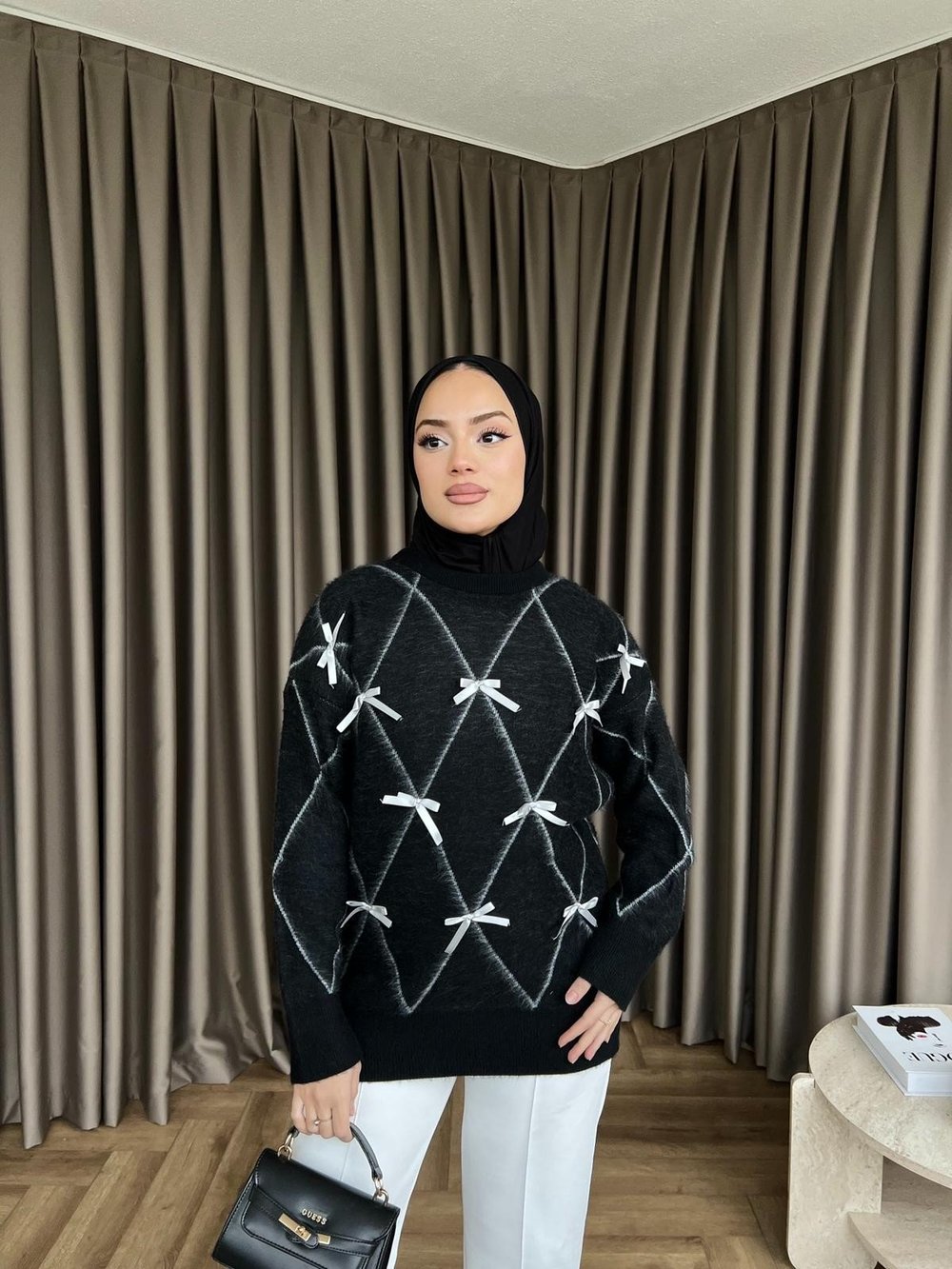 Kelebek Kazak - Siyah