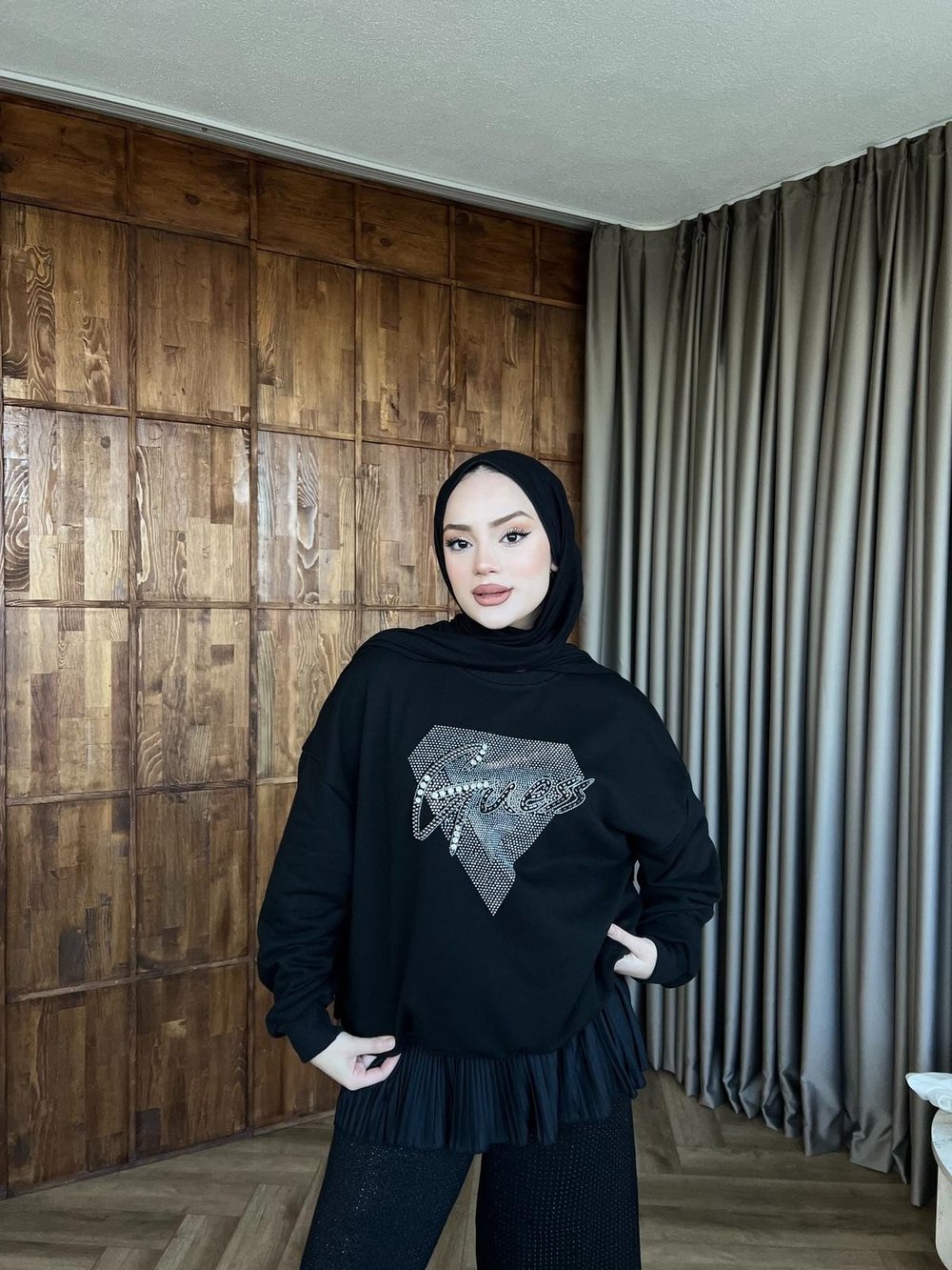 Muadil Taşlı Sweat - Siyah