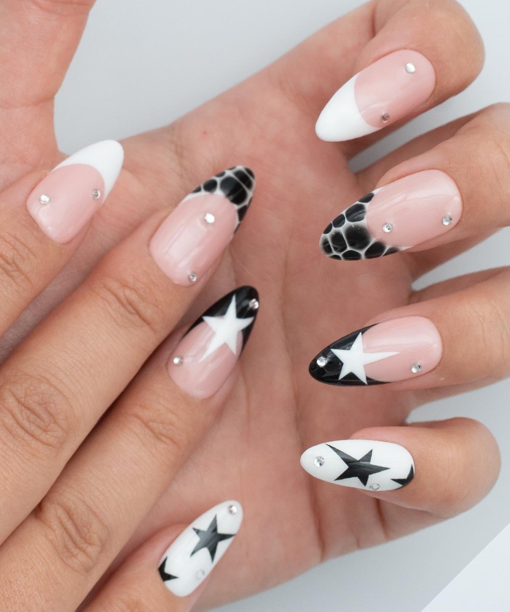 Old Stars Protez Jel Takma Tırnak - El Yapımı Kalıcı Oje Nail Art Y2K French Star Blooming - NC139