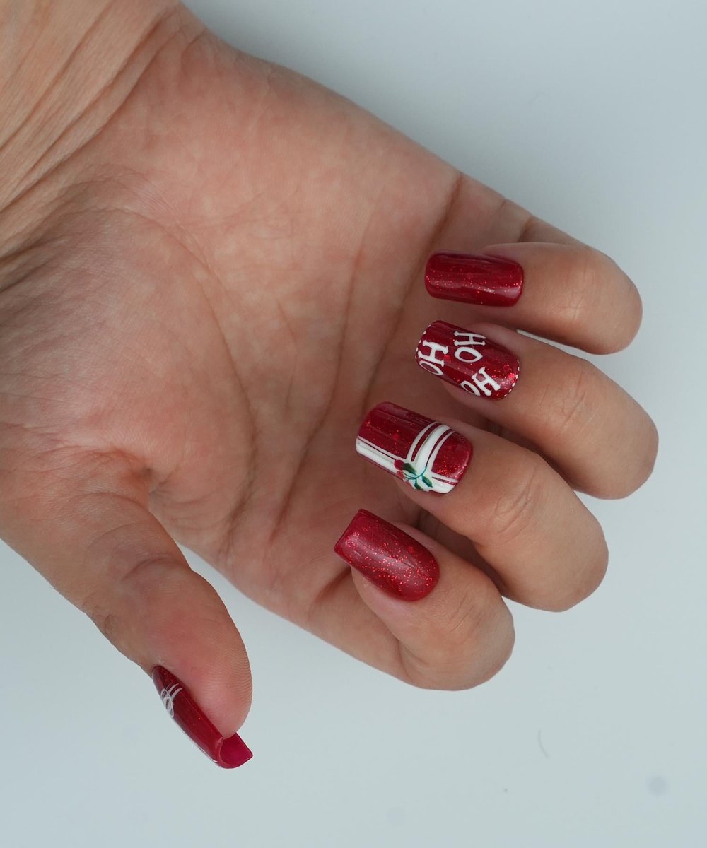 Ruby Present Protez Jel Takma Tırnak - El Yapımı Kalıcı Oje Nail Art Christmas - NC132