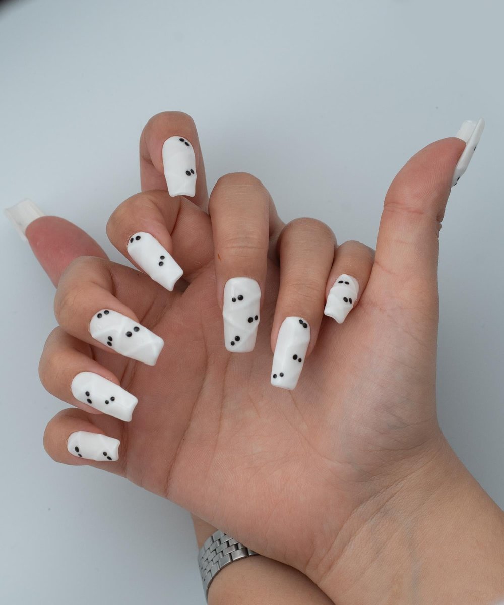 Tiny Eyes Protez Jel Takma Tırnak - El Yapımı Kalıcı Oje Nail Art Ghost Halloween - NC109