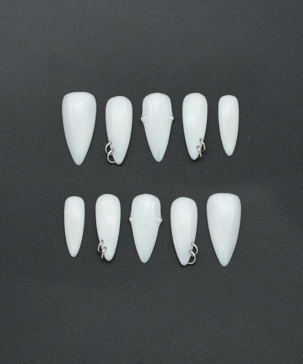 White Pierce II - El Yapımı Tekrar Kullanılabilir Protez Takma Tırnak - NC273