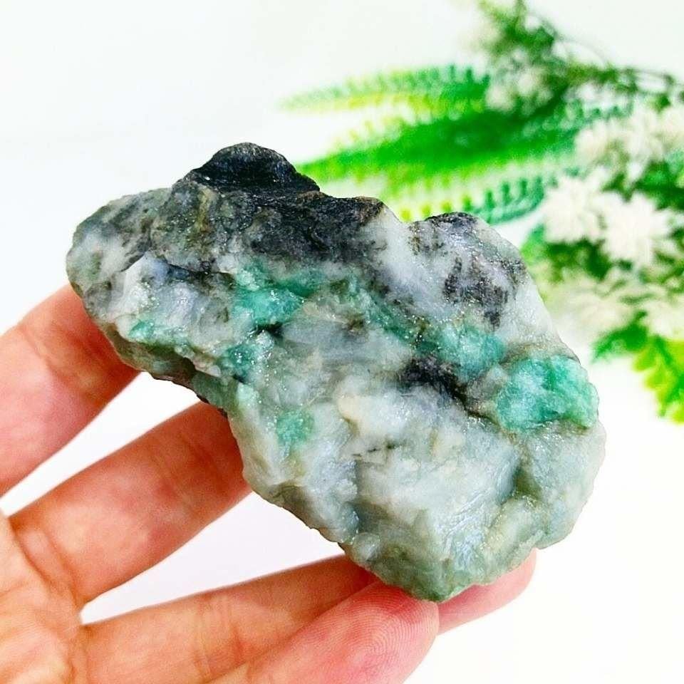 Biotite Zümrüt Doğal Taş Kütle - MNR1028