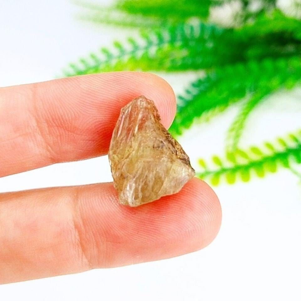 Diaspor Naturstein roh Rohstück – MNR716