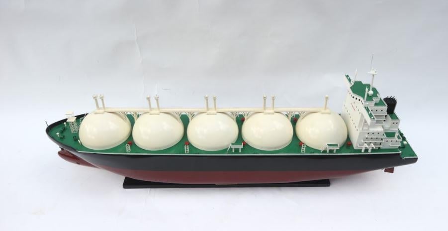 GAS TANKER