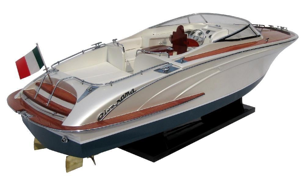 RIVA RAMA 44 PLATINUM