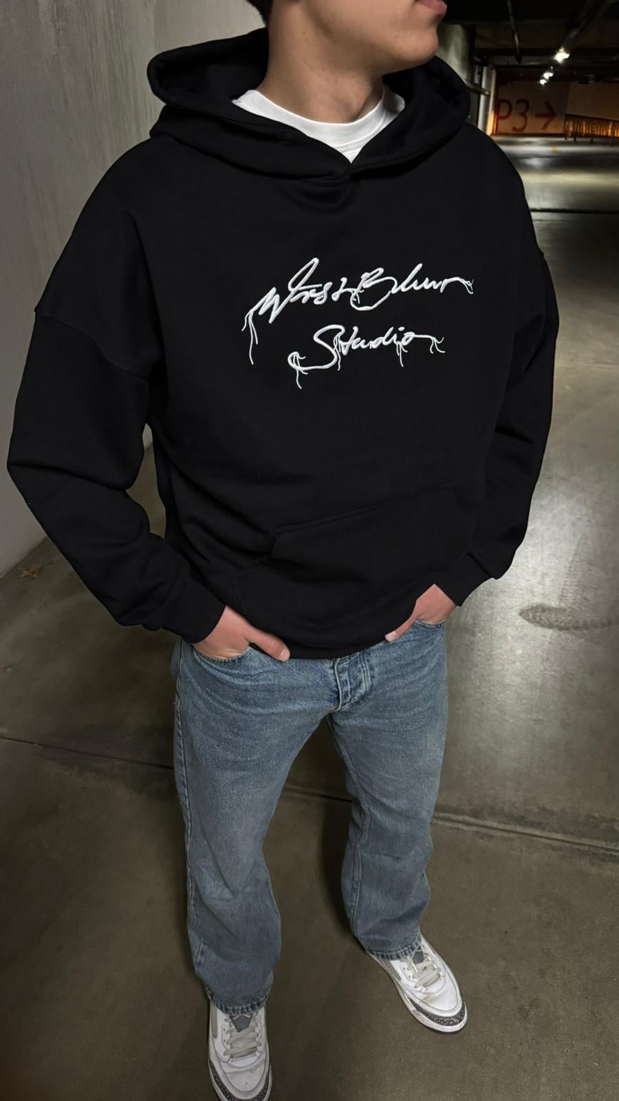Kapüşonlu Nakışlı Hoodie