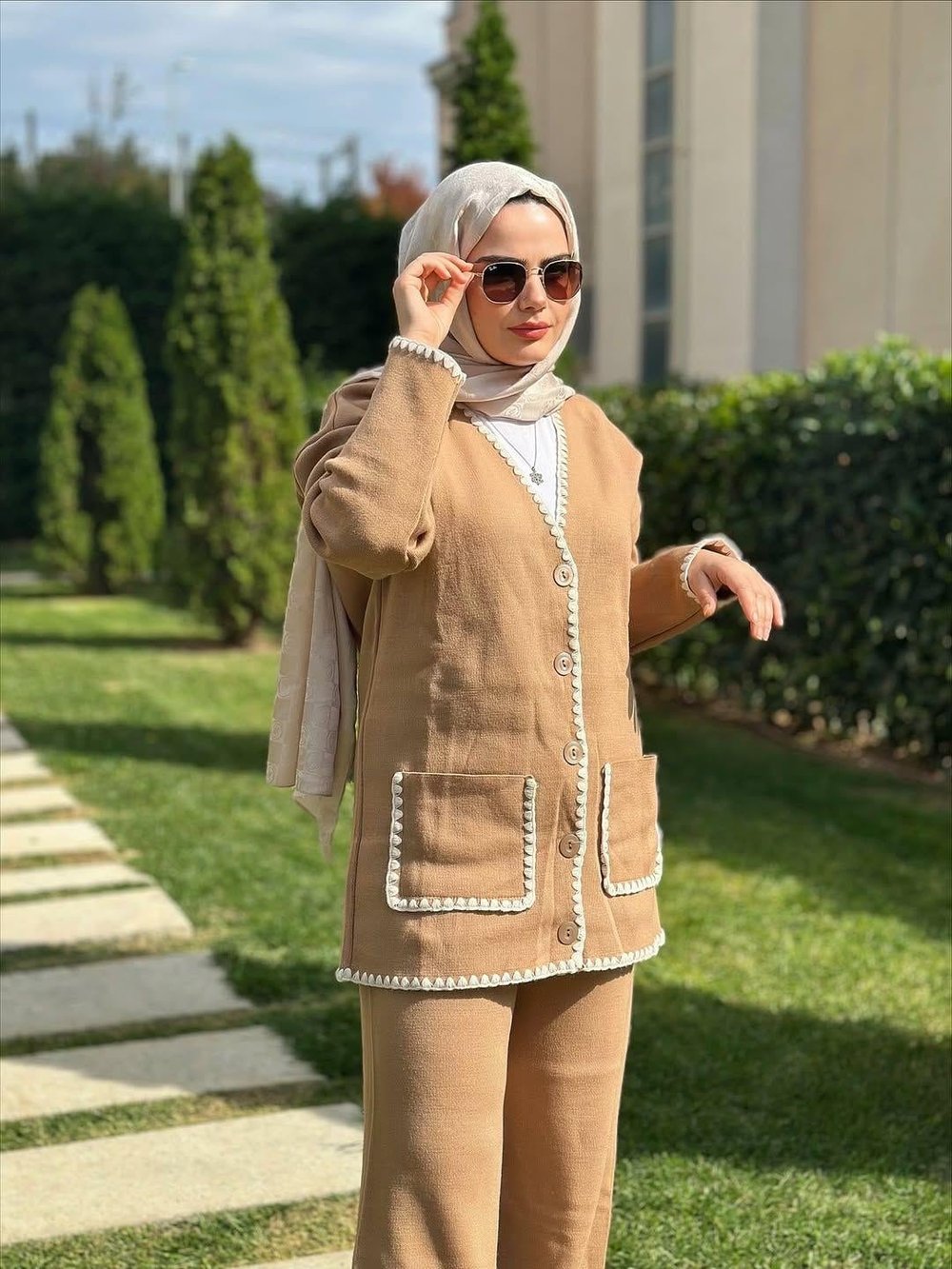 Biye Detaylı Camel Triko Takım