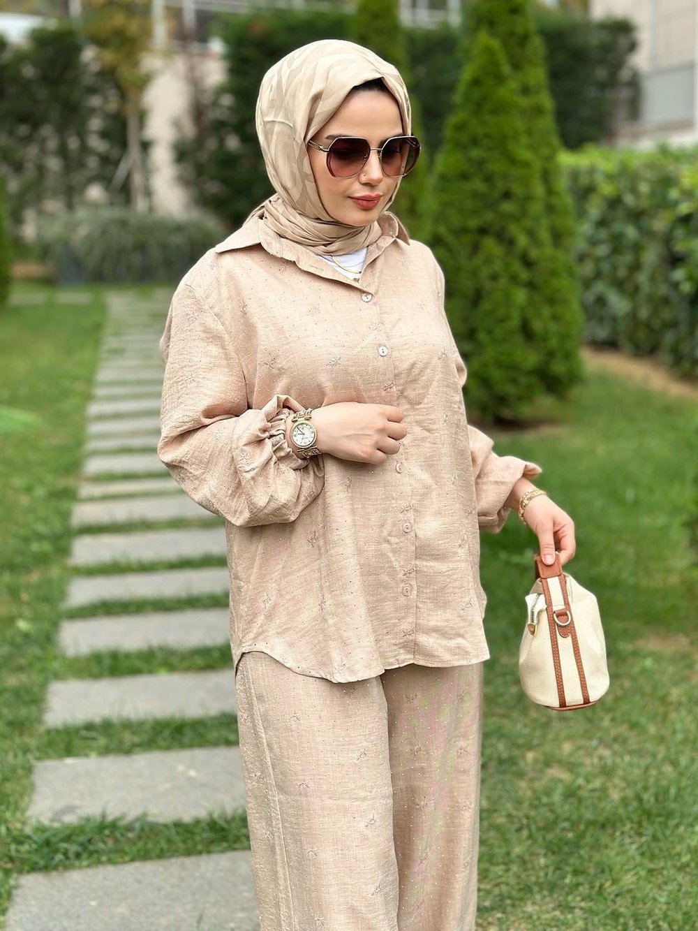 Krem Taşlı Tunik