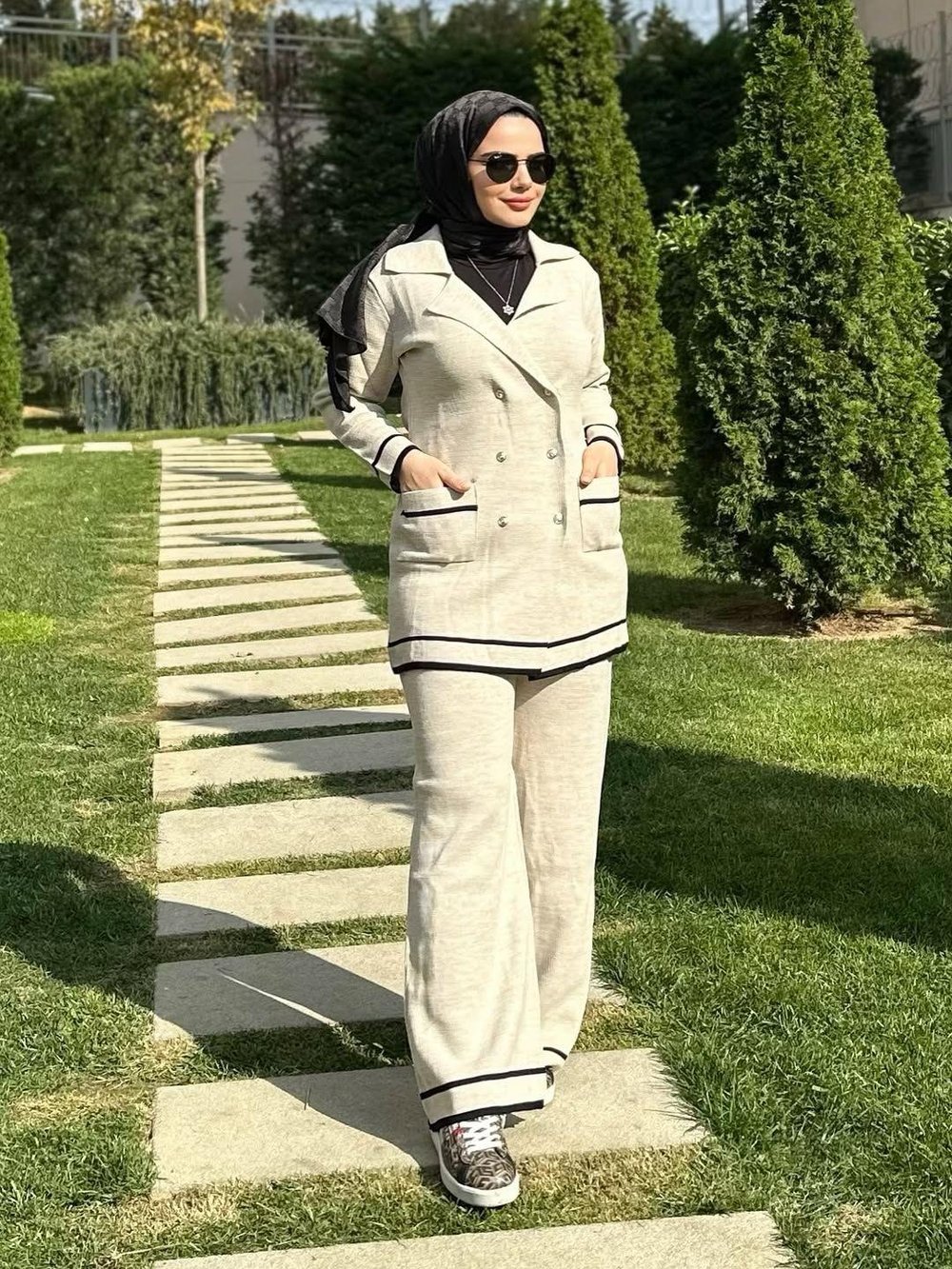 Şerit Detaylı Triko Takım