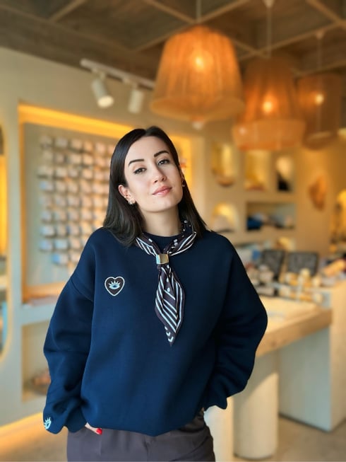 Fularlı Kalp Nakışlı Oversize Sweatshirt Lacivert