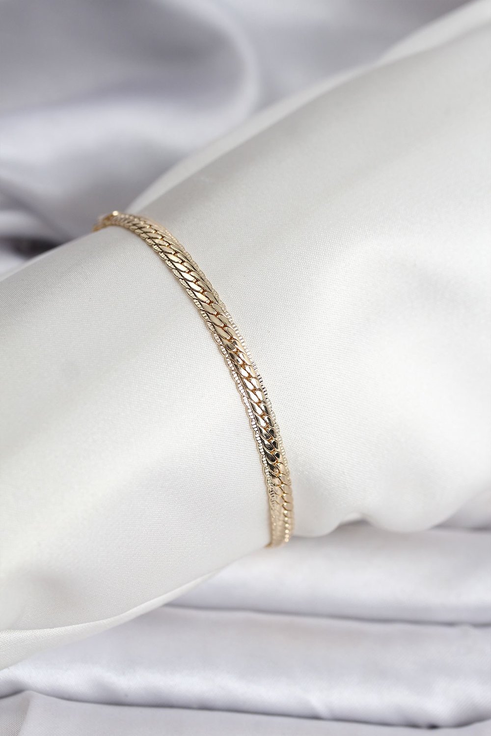 14K Gold Renk Kaplama Lazer Ezme Zincir Model CM Kadın Bileklik