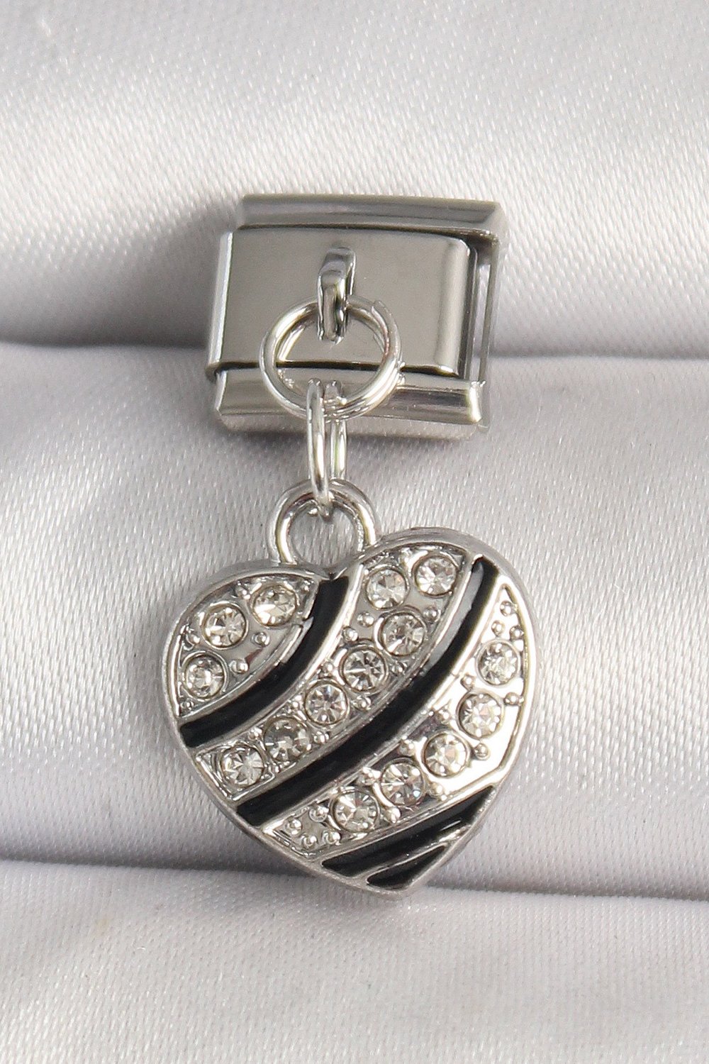316L Çelik Gümüş Renk Zirkon Taşlı Kalp Model Nomination Charm